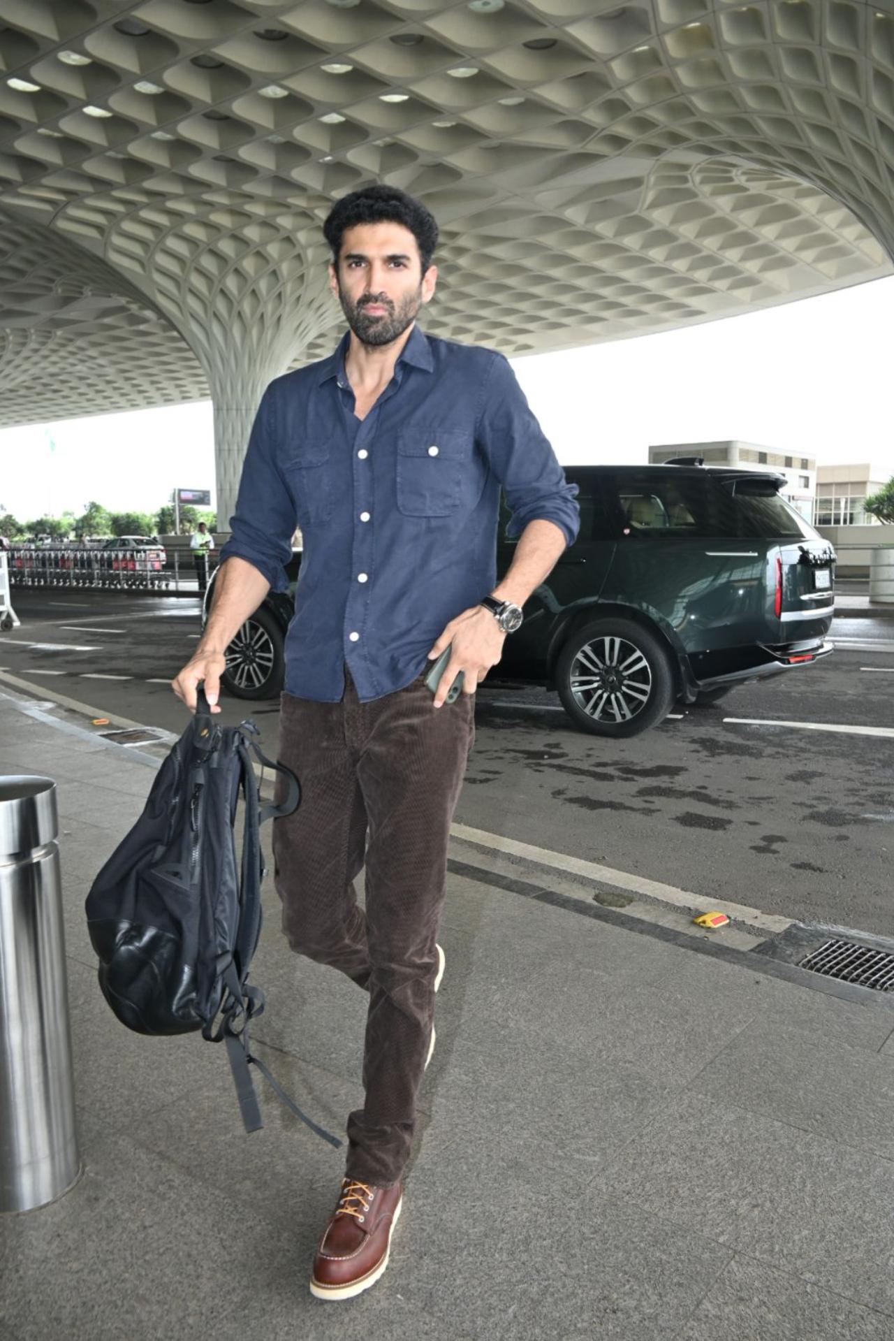 Aditya Roy Kapur was snapped at the Mumbai airport
